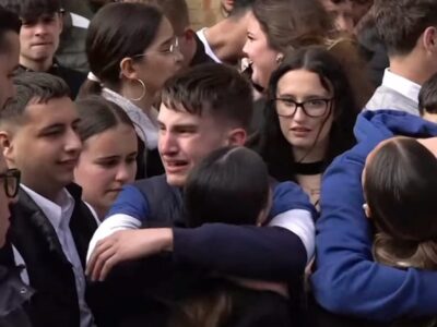Lágrimas en el Polvorín después de que la Hermandad de las Tres Caídas haya decidido no procesionar el Lunes Santo